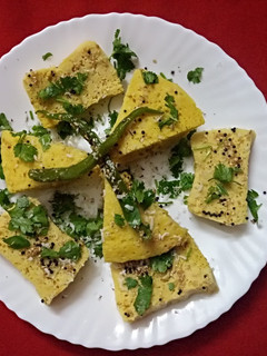 A picture of Makki ka dhokla.