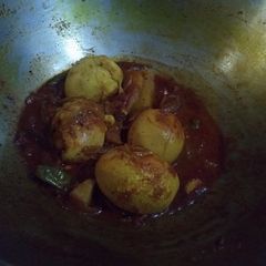 A picture of Egg curry.