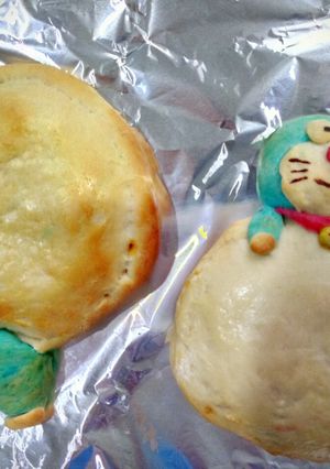 A picture of Dorayaki pizza puff.