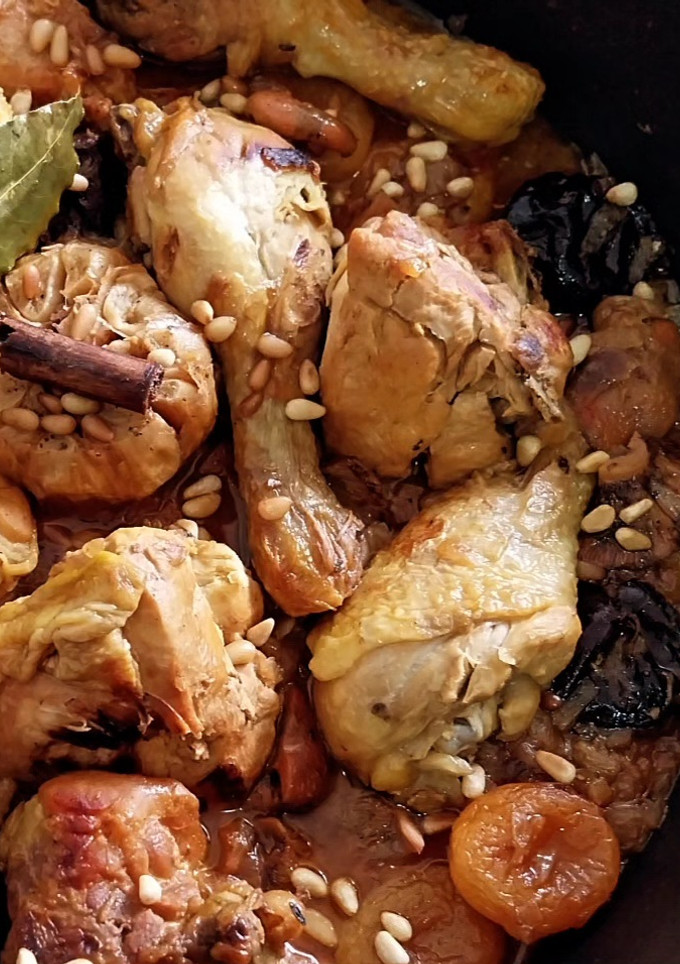 Una foto de Pollo asado con níscalos