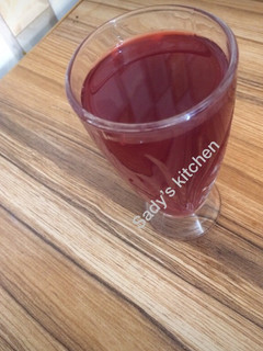 A picture of Zobo drink.