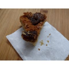 A picture of Pineapple upside down cake with candied pineapple.