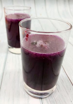 ચેરી મોકટેલ (Cherry Mocktail Recipe In Gujarati) રેસીપી મુખ્ય ફોટો