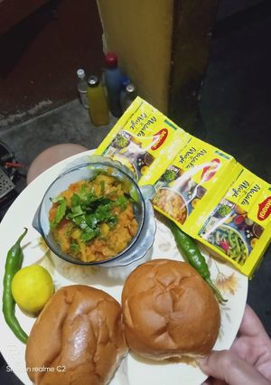 पावभाजी(pavbhaji recipe in hindi) रेसिपी मुख्य फोटो