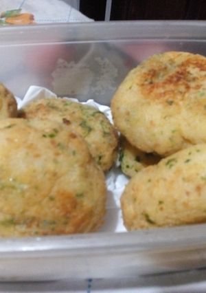 Una foto de Bombas de papas con jamón y queso