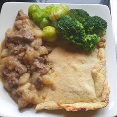Meat & Potato Pie A picture of Meat & Potato Pie.