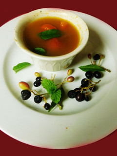 ஹெற்பி ஸ்பைசி ரசம் (மூலிகை ரசம்)(herbal rasam recipe in tamil) செய்முறை முக்கிய புகைப்படம்
