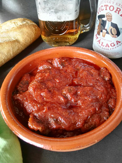 Una foto de Jarrete con tomate