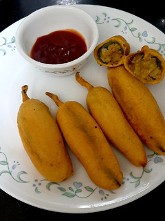 मिर्ची वडा (mirchi vada recipe in Hindi) रेसिपी मुख्य फोटो