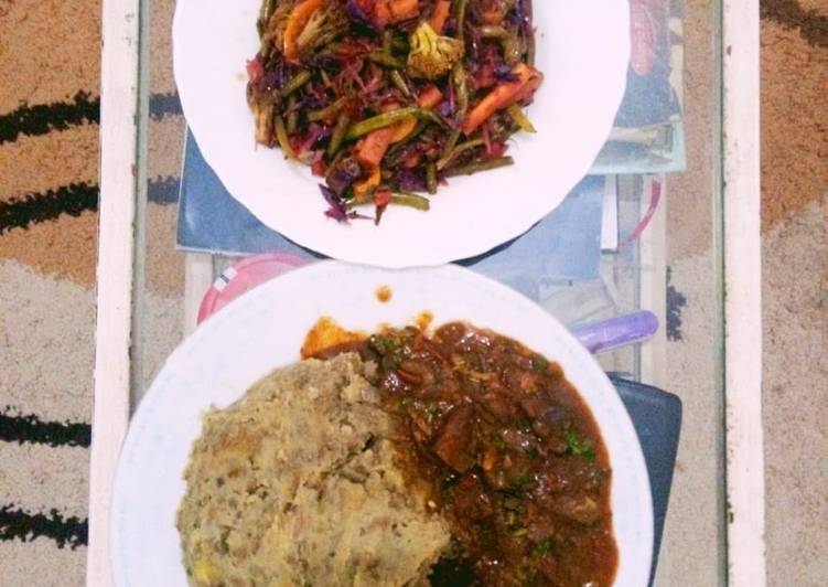 Lentil Mukimo,liver stew and mixed vegetables salad