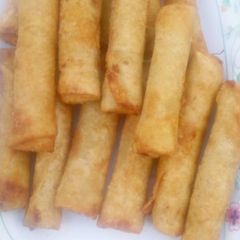 A picture of Spring rolls.