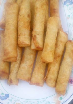 A picture of Spring rolls.