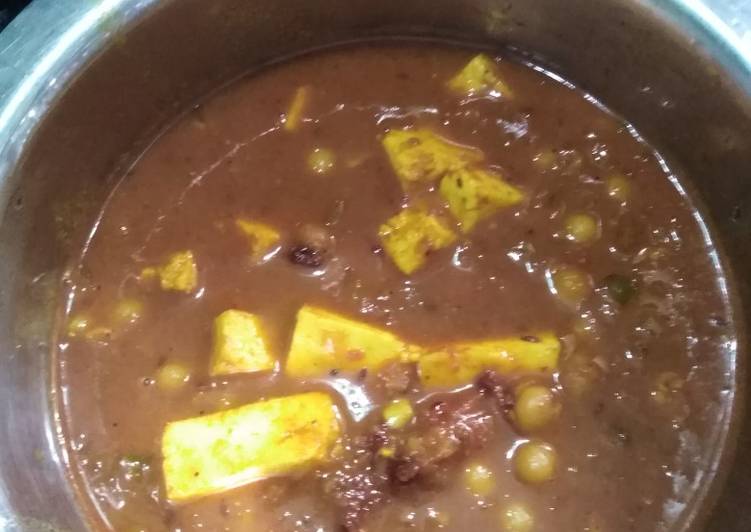 Recipe of Favorite Paneer peas gravy