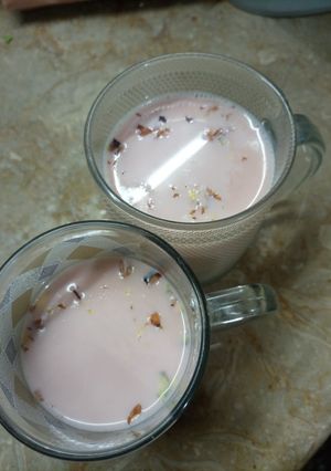 A picture of Kashmiri tea(pink).