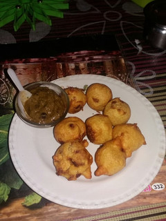 બટેટા વડા (Bateta Vada Recipe In Gujarati) રેસીપી મુખ્ય ફોટો