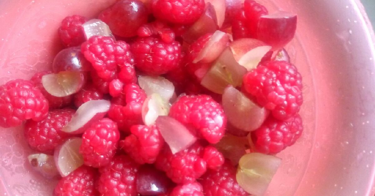 Grapes And Raspberry Recipe by Sarah Bonareri - Cookpad