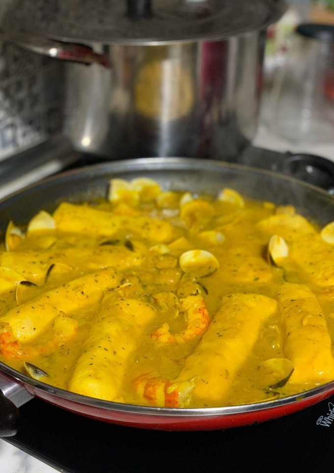 Una foto de Lomo de merluza en salsa de almejas