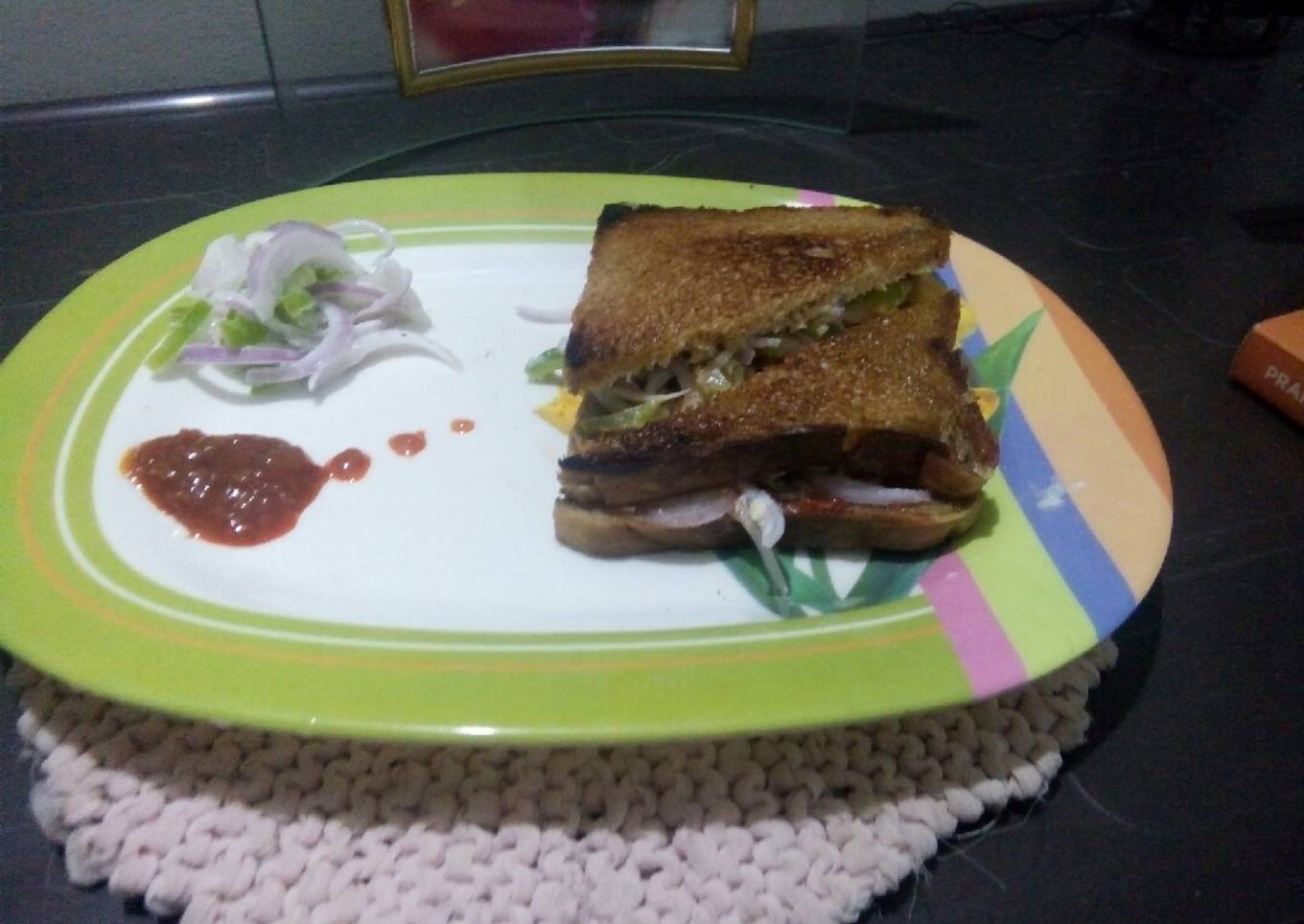 Schezwan Dahi Sandwich