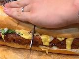 Bánh Mì Sườn Xá Xíu Khổng Lồ