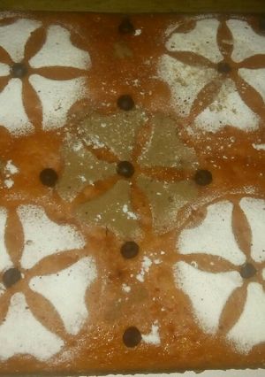 Una foto de Bizcochuelo de flan de dulce de leche y yogurt