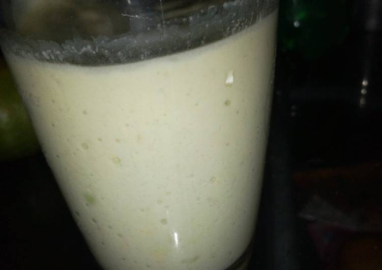 Easiest Way to Prepare Quick Banana, avocado and orange smoothie