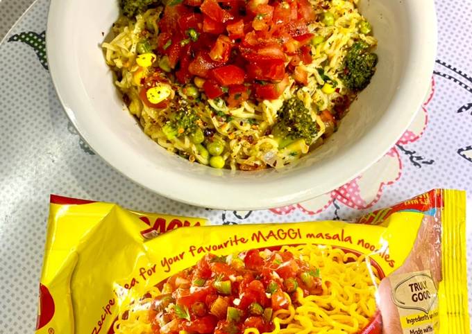 Recipe of Favorite Green Veggie Maggi with Sweet and Savory Salsa