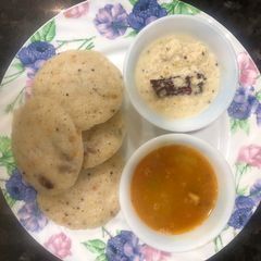 A picture of White Coconut chutney.