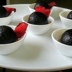 A picture of Kala jamun (kala jaam).