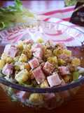 Lechuga con jamón dulce, habitas baby y alubia careta