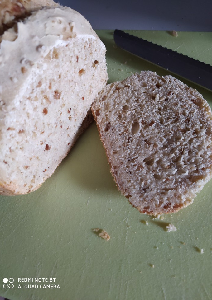 Una foto de Pan de semillas esponjoso en panificadora