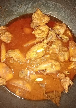 A picture of Chicken Badami Qurma 😋🍗.