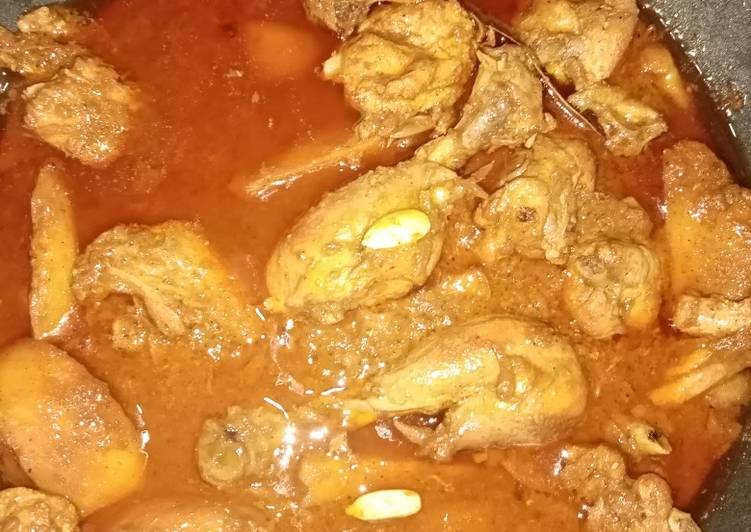 Recipe of Quick Chicken Badami Qurma 😋🍗