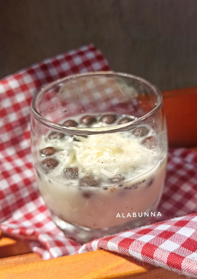 Foto resep Es Susu Selasih Keju Biskuit