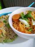 Nasi goreng oriental dn mie tomat