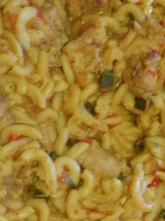 Una foto de Fideuá de pollo