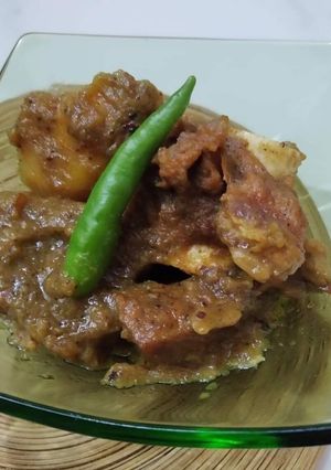 ঝাল ঝাল গরুর মাংস (ভিন্ন স্টাইলে) 🍲 রেসিপির প্রধান ছবি