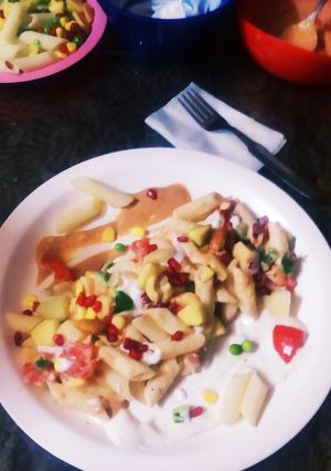 A picture of Pizza Hut Nutty Pasta Salad.