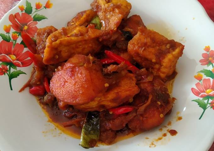 Semur Ayam Pedas Manis