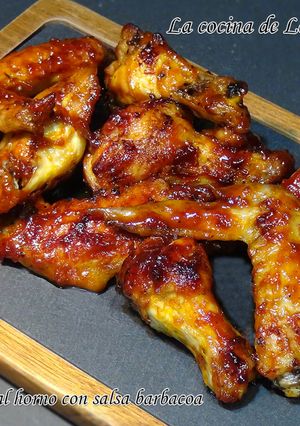Foto principal de Alitas de pollo al horno con salsa barbacoa o BBQ casera