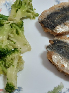 Una foto de Sardinas rellenas de puré de manzana en airfryer