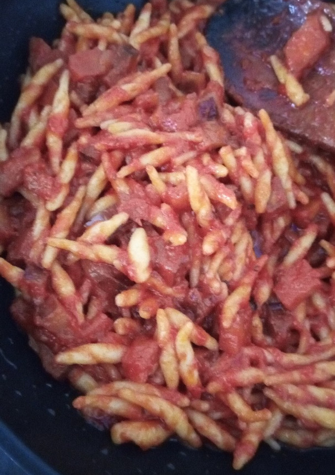 Una foto de Pasta fresca a la Norma