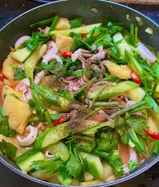 mực xào chua ngọt