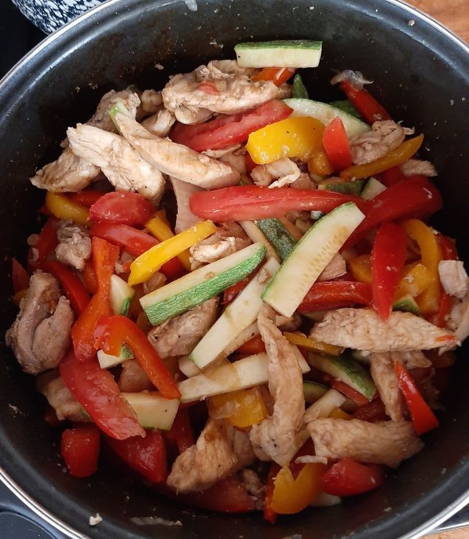 Una foto de Fajitas de pollo a mi estilo