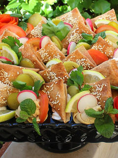 A picture of Chicken Shawarma Triangles.