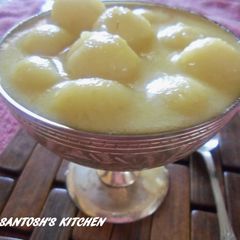 A picture of Rice flour balls in coconut milk.