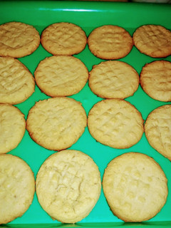 A picture of Peanut Butter Cookies.