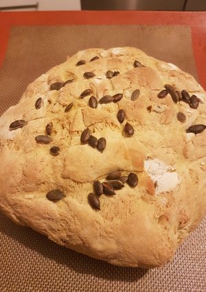 Une photo de Pain aux graines de courge et au curry