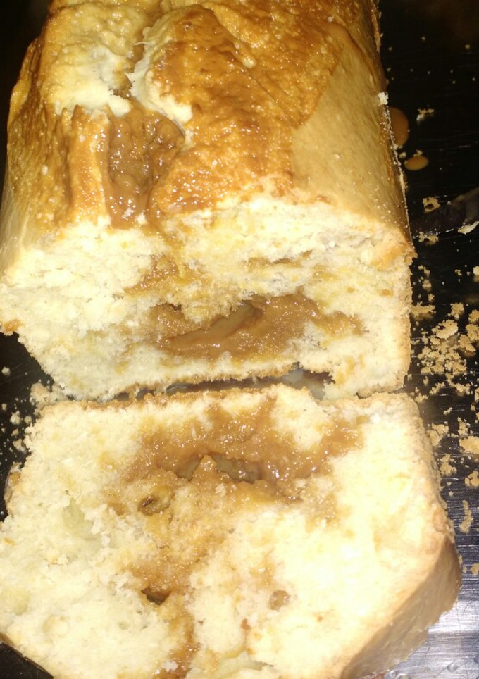 Una foto de Budín de coco con dulce de leche