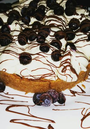 A picture of Toffee cream pie .