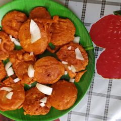 A picture of Onion pakoda.